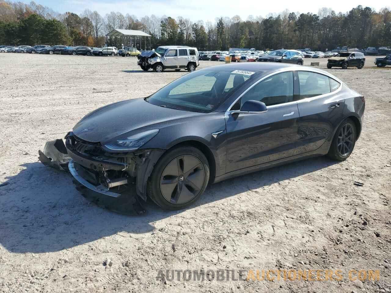 5YJ3E1EA9JF040943 TESLA MODEL 3 2018