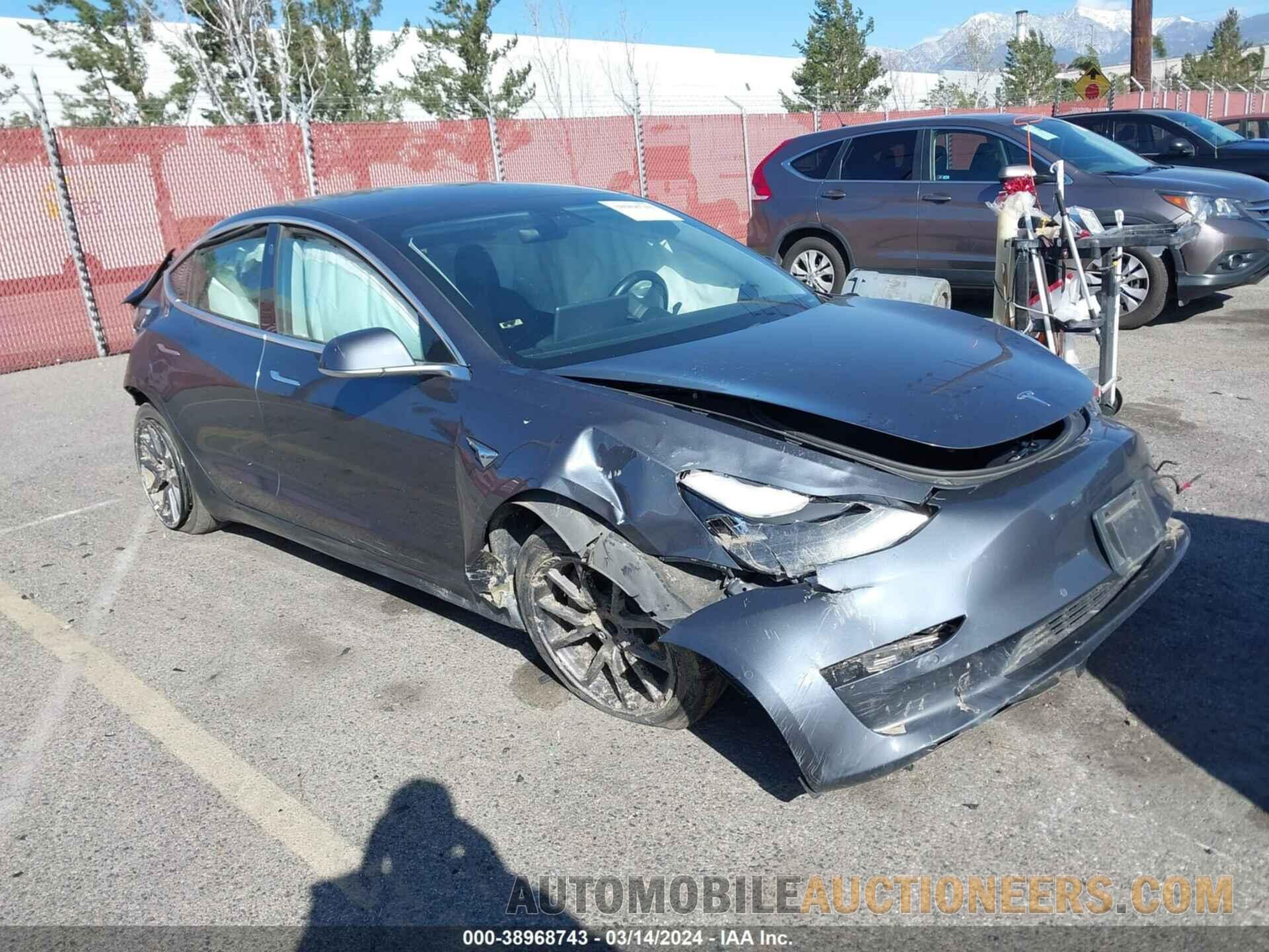 5YJ3E1EA9KF426926 TESLA MODEL 3 2019