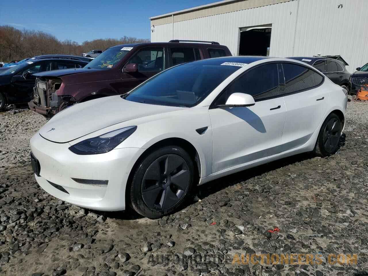 5YJ3E1EA9MF989011 TESLA MODEL 3 2021