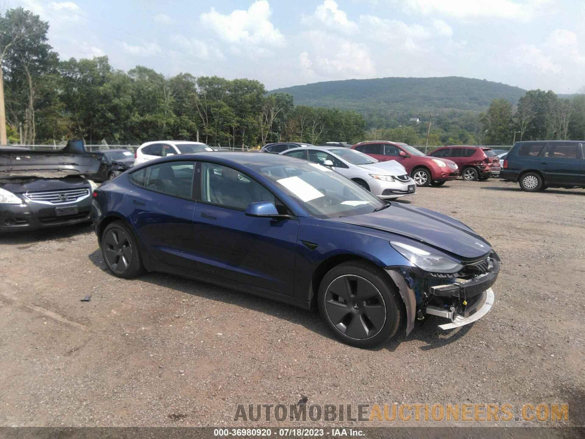 5YJ3E1EA9NF109698 TESLA MODEL 3 2022