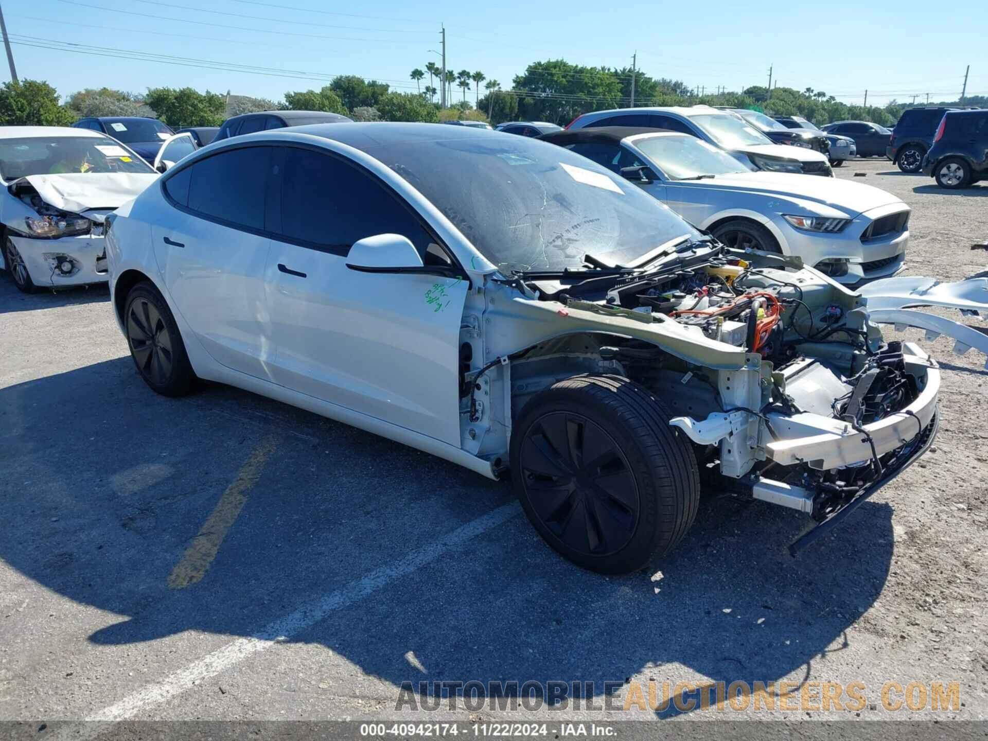 5YJ3E1EA9RF765650 TESLA MODEL 3 2024