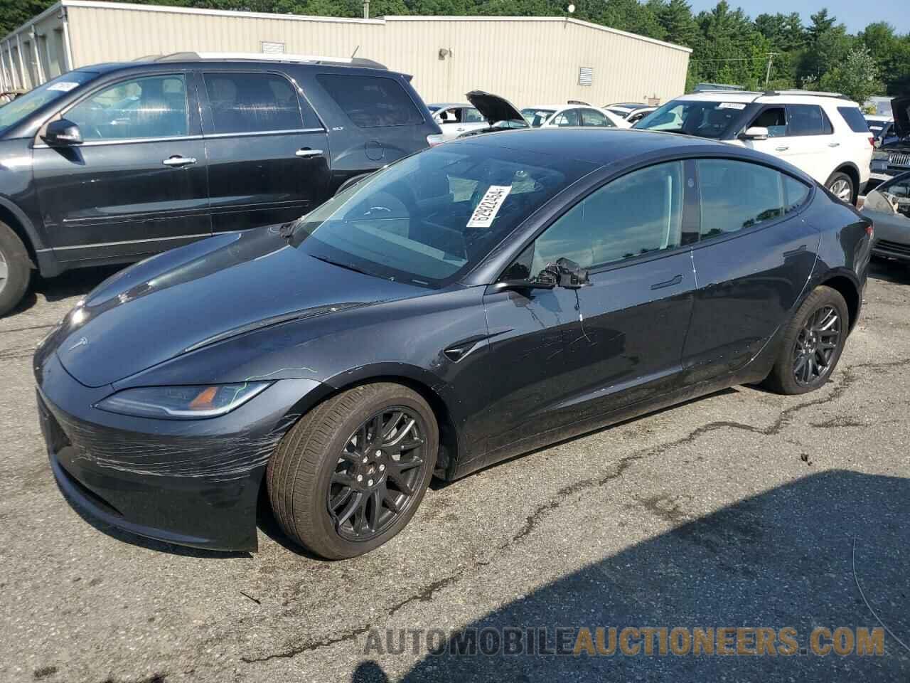 5YJ3E1EA9RF770413 TESLA MODEL 3 2024