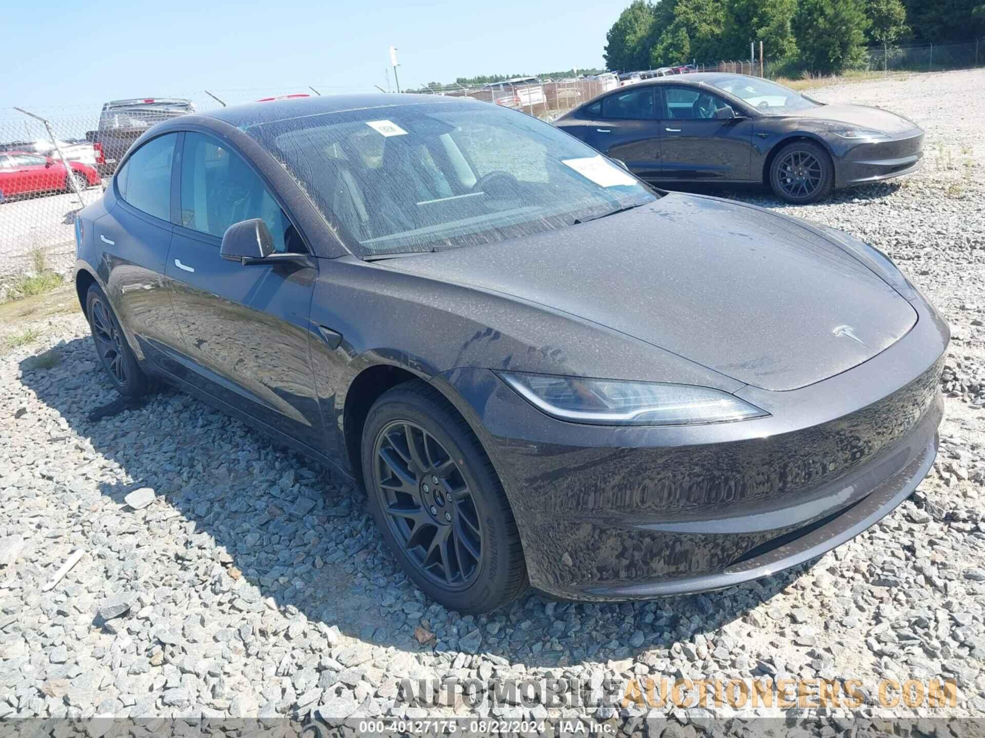 5YJ3E1EA9RF821229 TESLA MODEL 3 2024