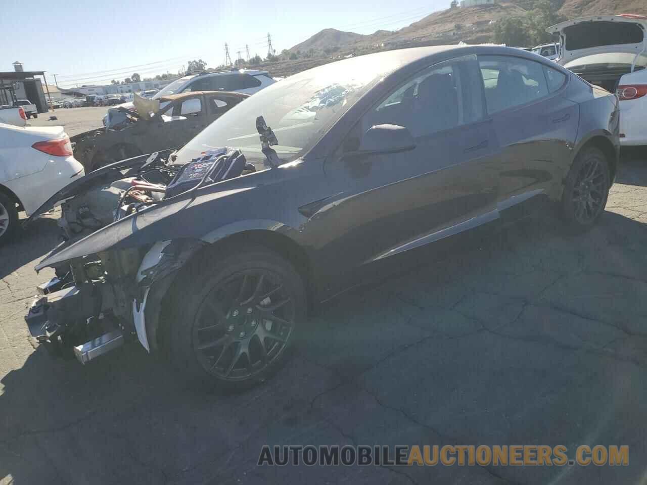 5YJ3E1EA9RF868423 TESLA MODEL 3 2024