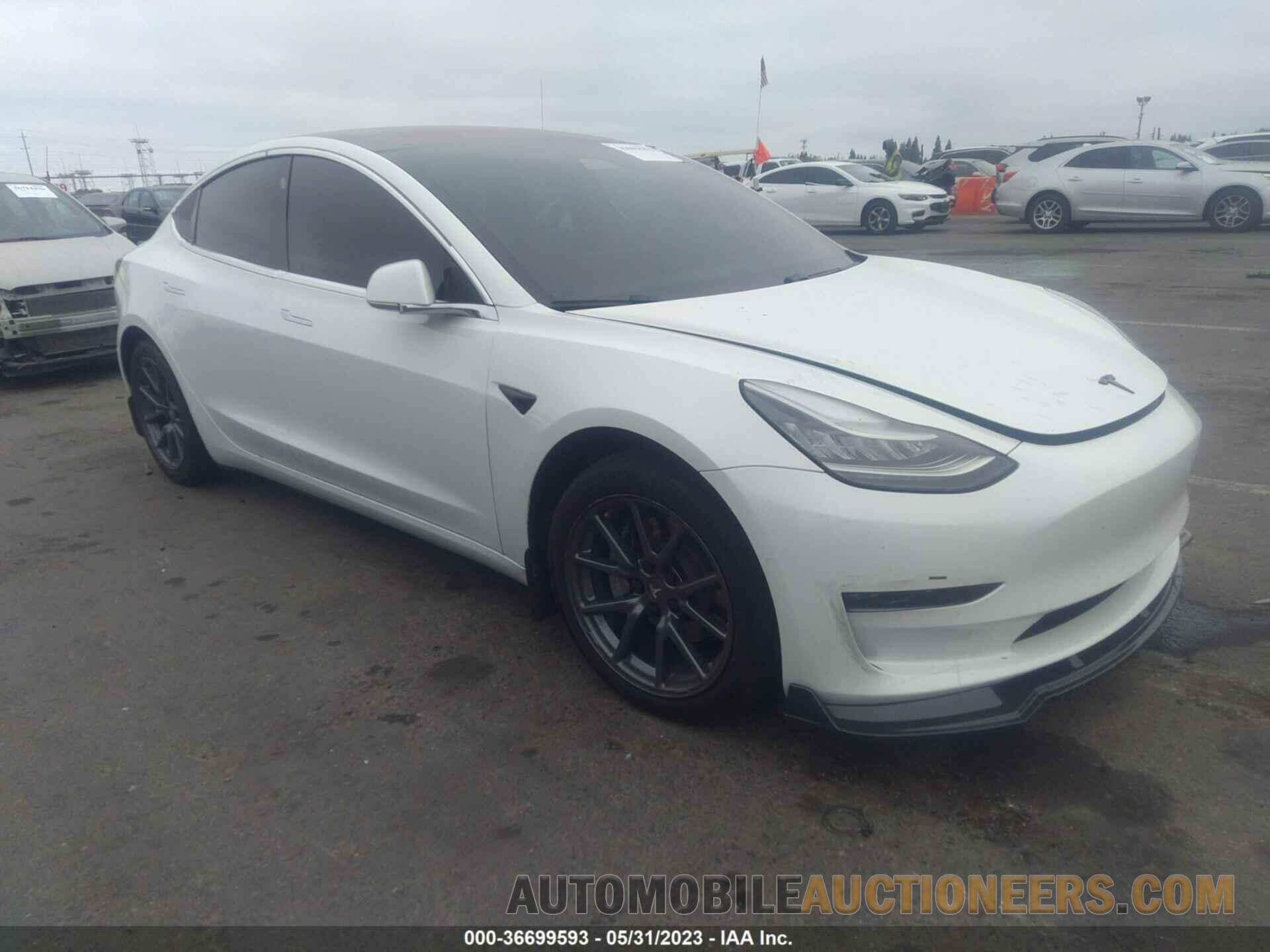 5YJ3E1EAXJF005683 TESLA MODEL 3 2018