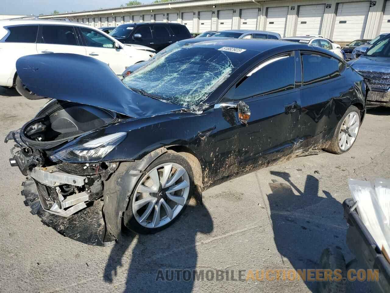 5YJ3E1EAXJF005845 TESLA MODEL 3 2018