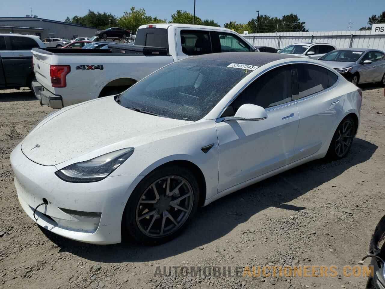 5YJ3E1EAXJF007417 TESLA MODEL 3 2018