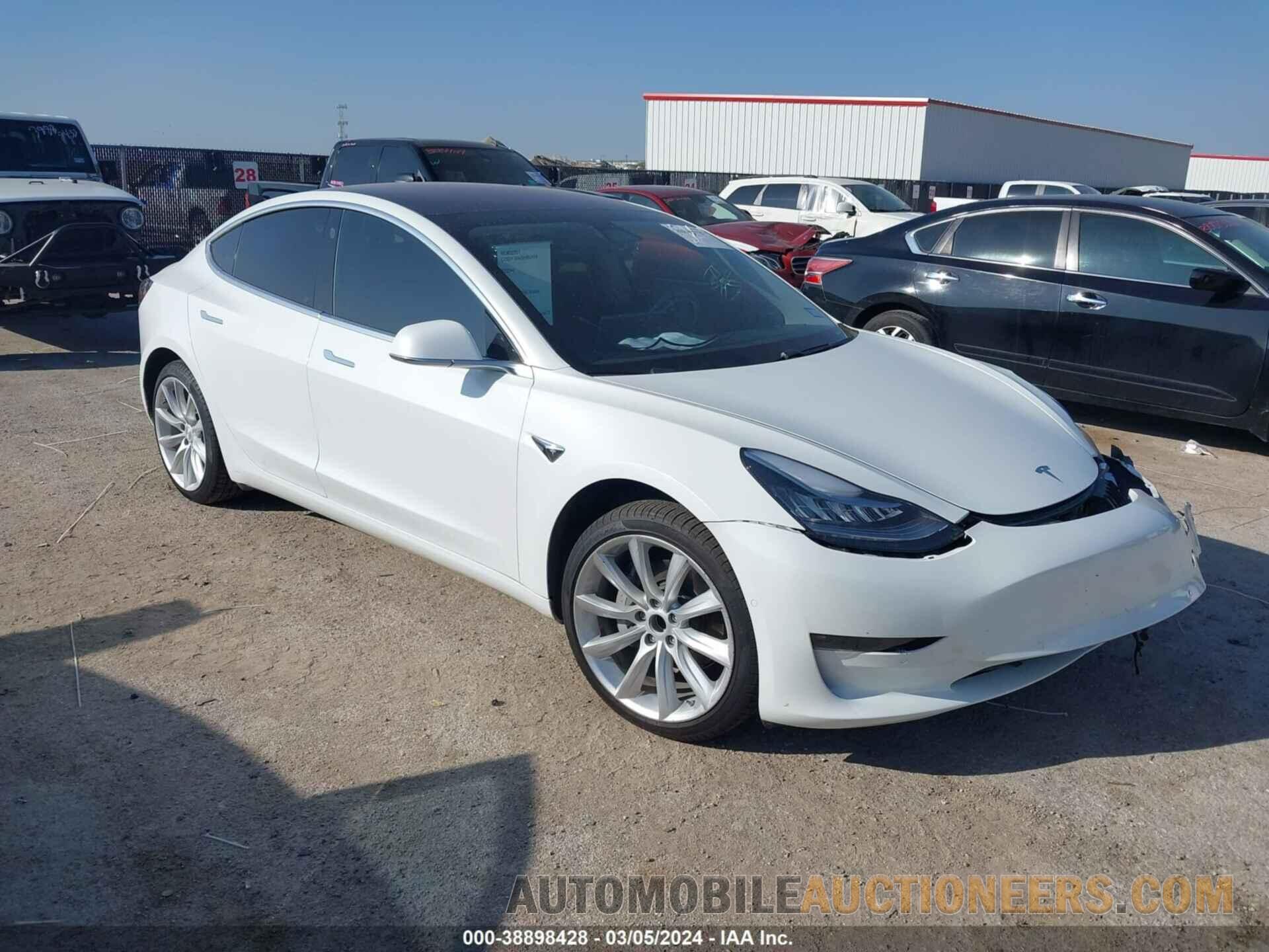 5YJ3E1EAXJF008177 TESLA MODEL 3 2018