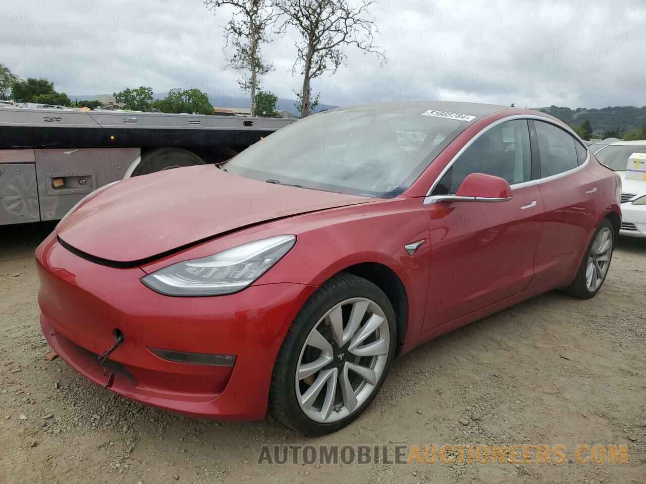 5YJ3E1EAXJF009829 TESLA MODEL 3 2018