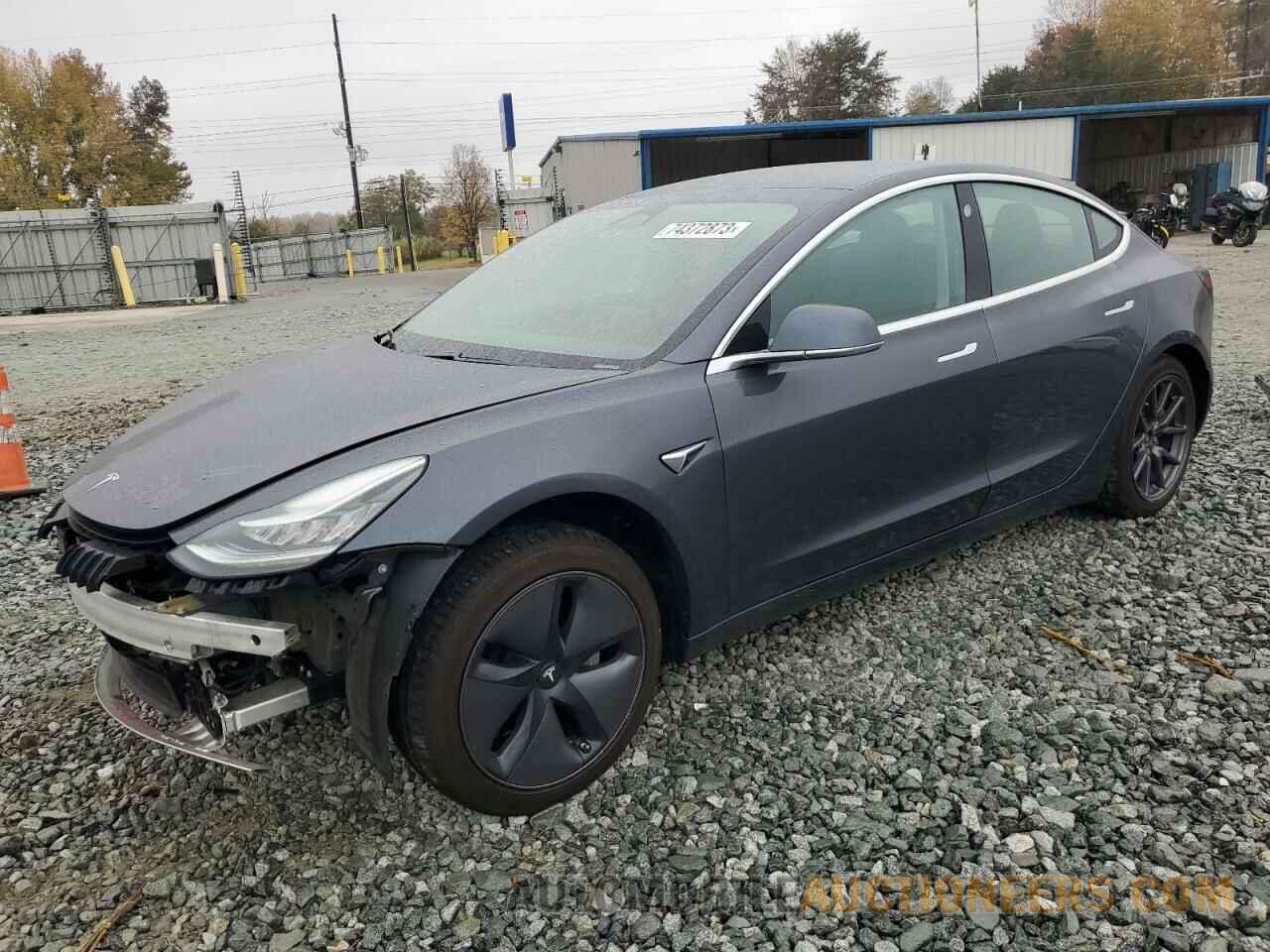 5YJ3E1EAXJF011502 TESLA MODEL 3 2018