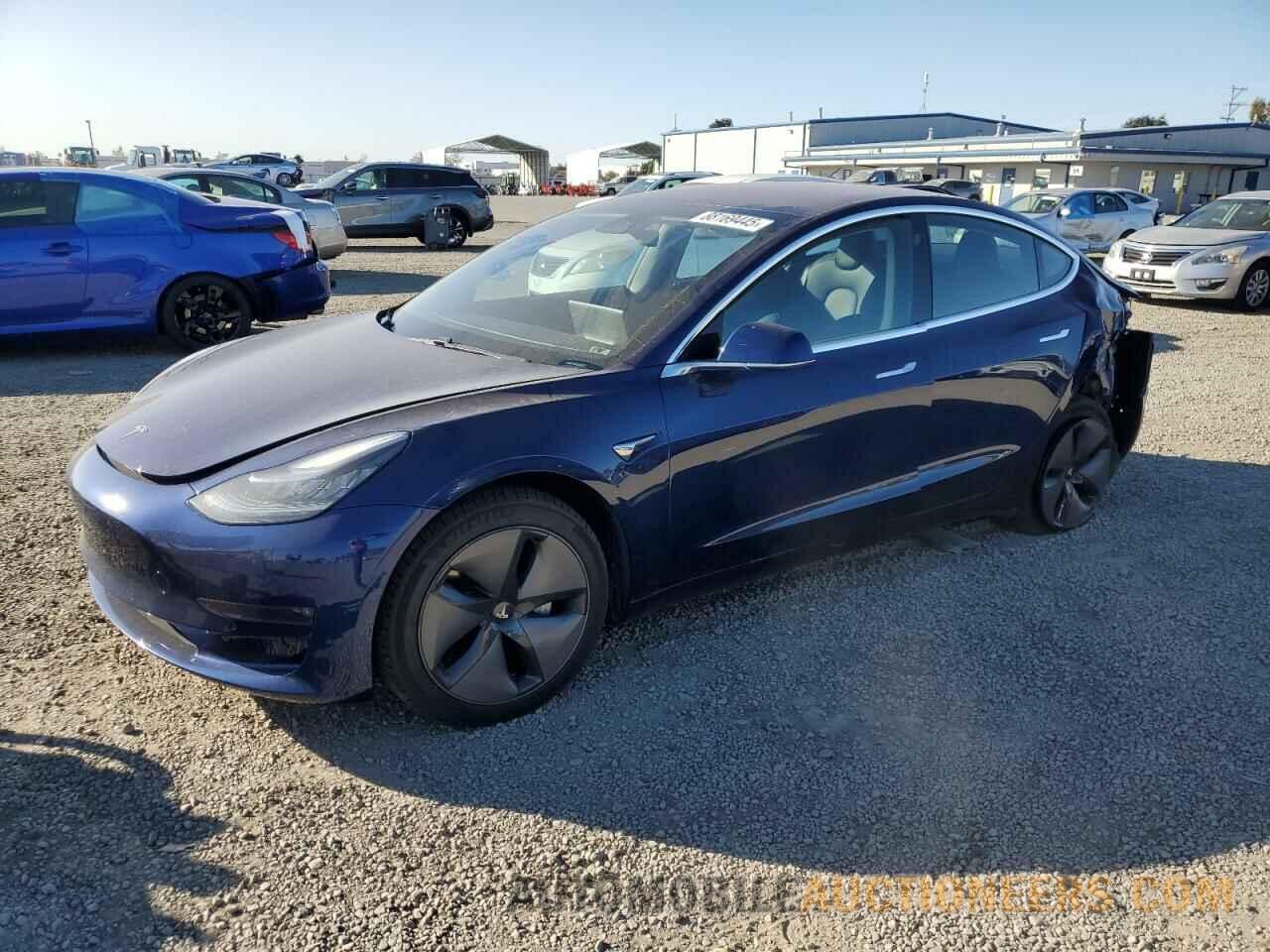 5YJ3E1EAXJF014707 TESLA MODEL 3 2018