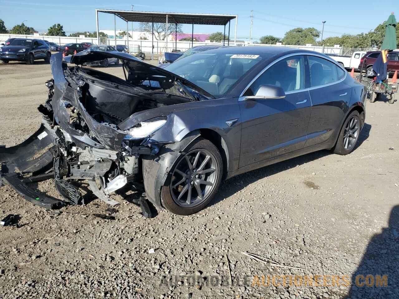 5YJ3E1EAXJF021849 TESLA MODEL 3 2018