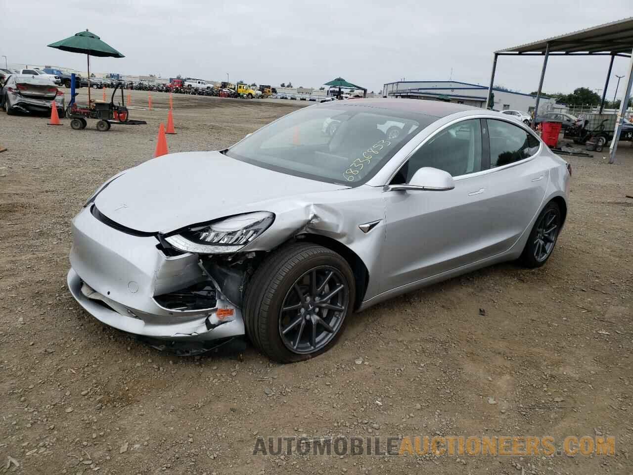 5YJ3E1EAXJF031622 TESLA MODEL 3 2018