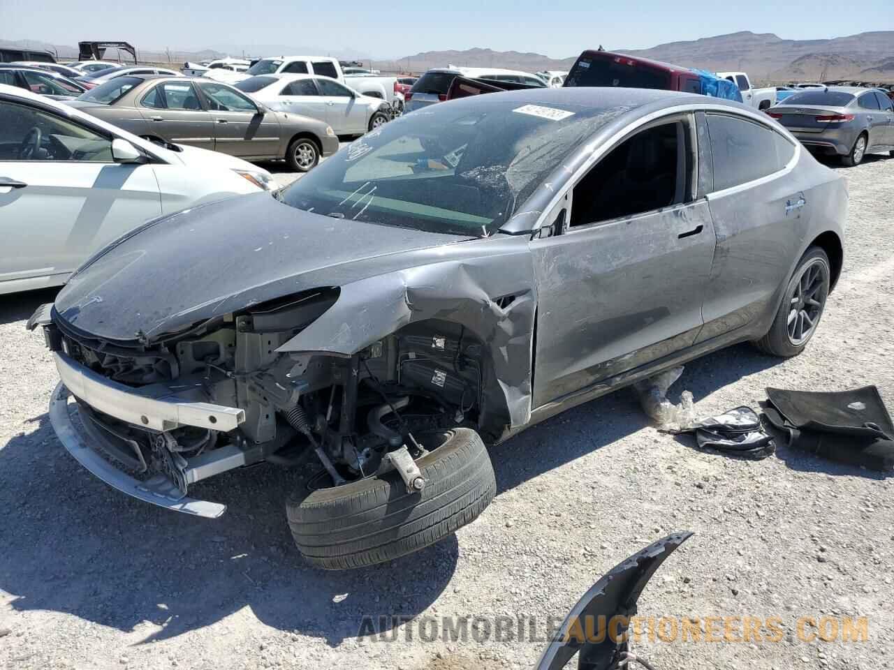 5YJ3E1EAXJF037548 TESLA MODEL 3 2018