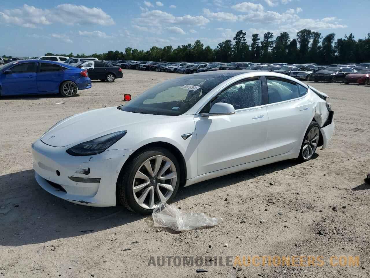 5YJ3E1EAXJF038845 TESLA MODEL 3 2018