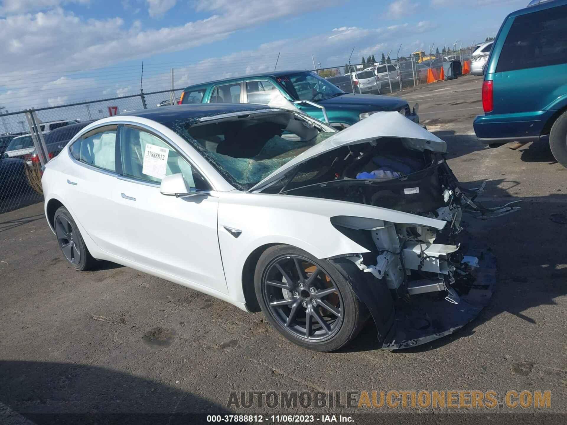 5YJ3E1EAXJF041180 TESLA MODEL 3 2018