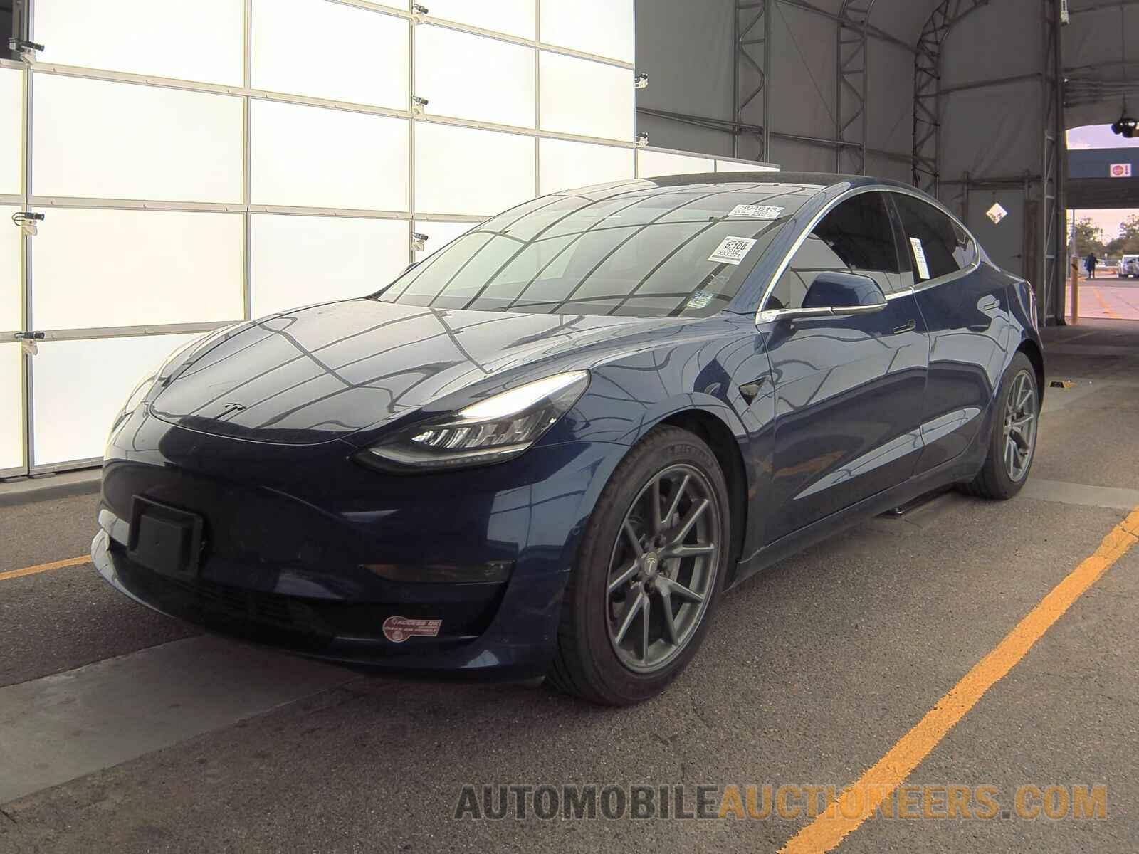 5YJ3E1EAXJF043172 Tesla Model 3 2018