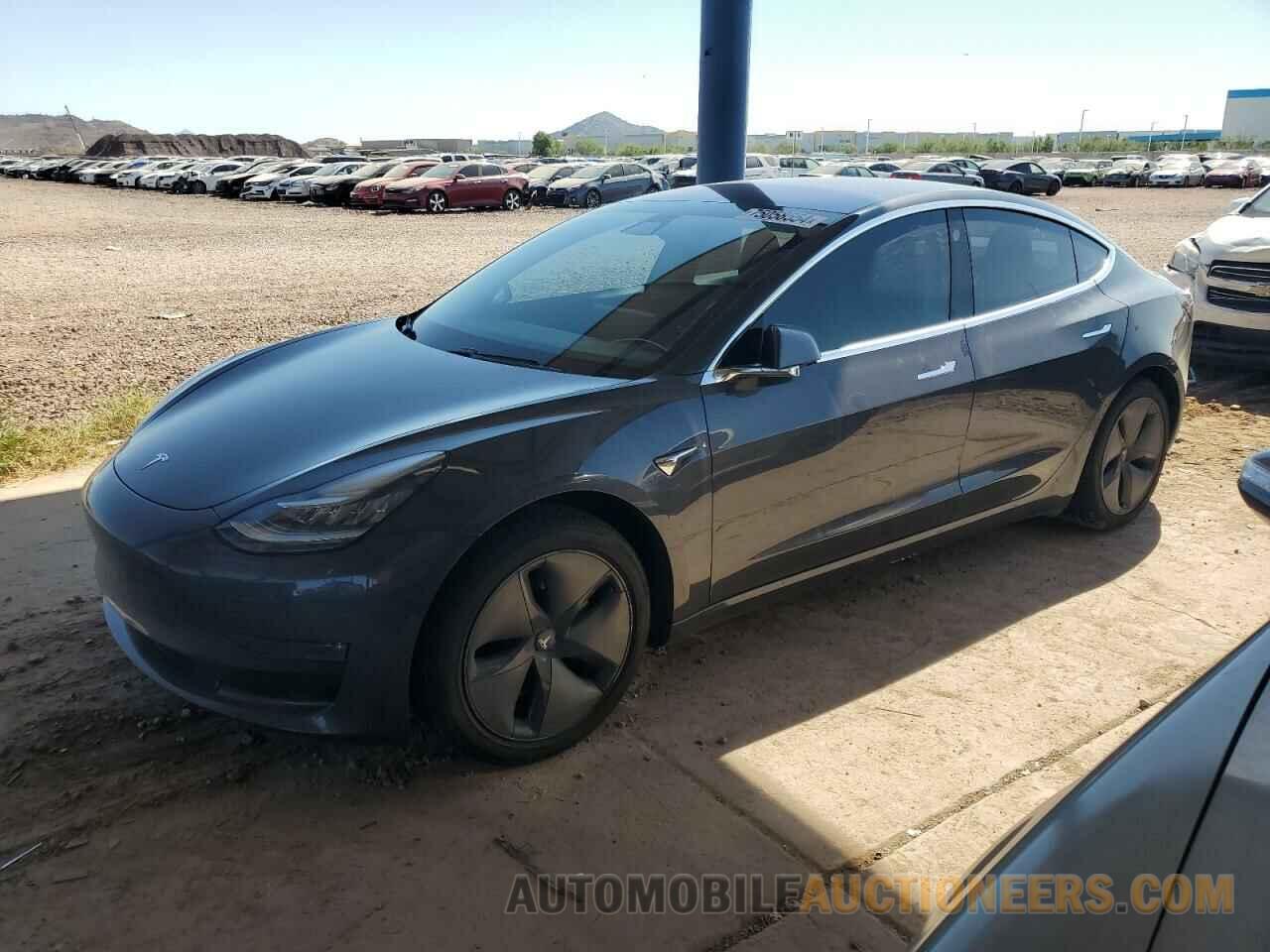 5YJ3E1EAXJF044967 TESLA MODEL 3 2018