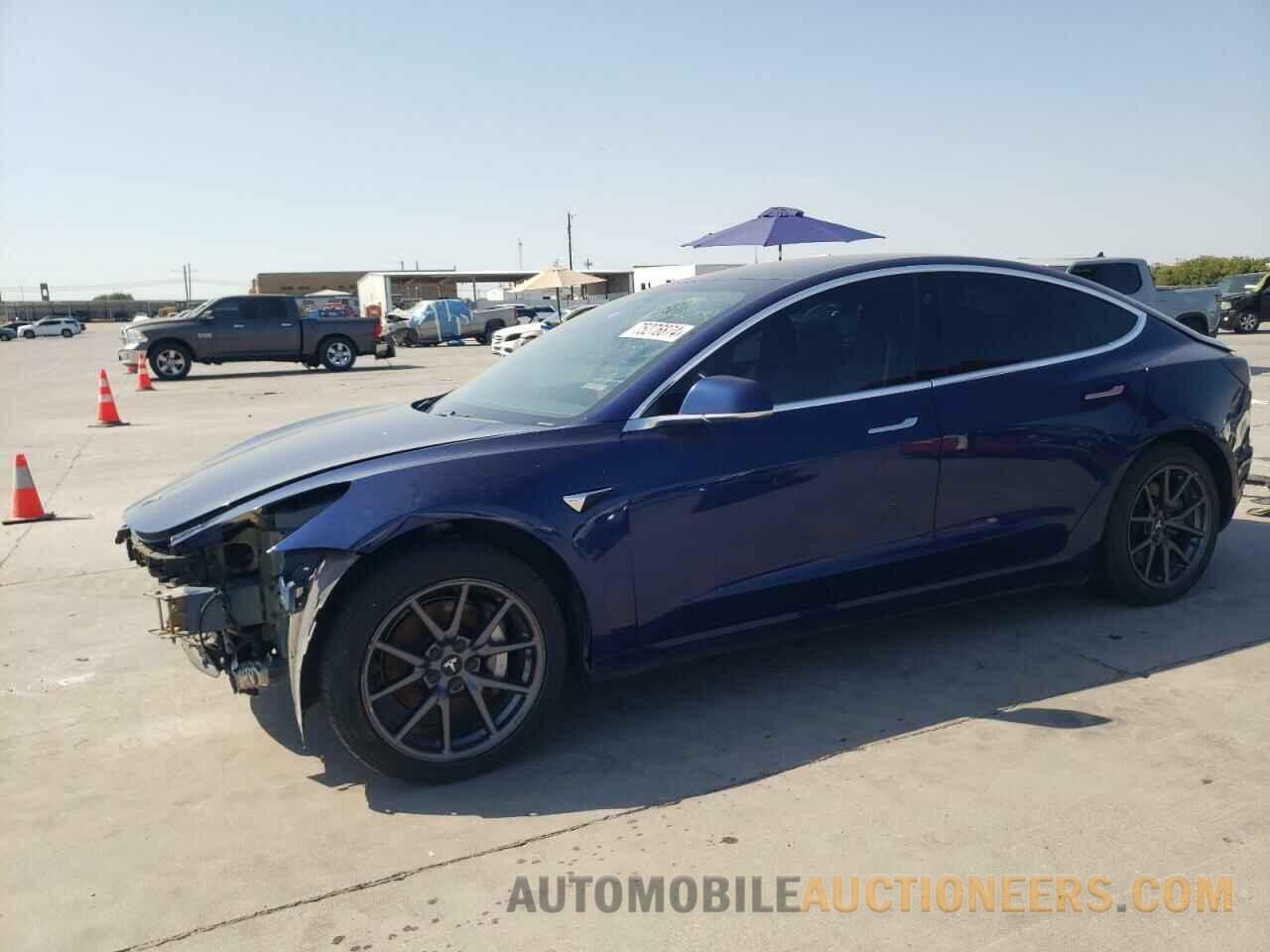 5YJ3E1EAXJF045021 TESLA MODEL 3 2018