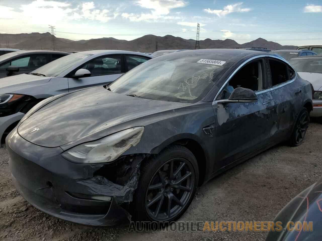 5YJ3E1EAXJF046122 TESLA MODEL 3 2018