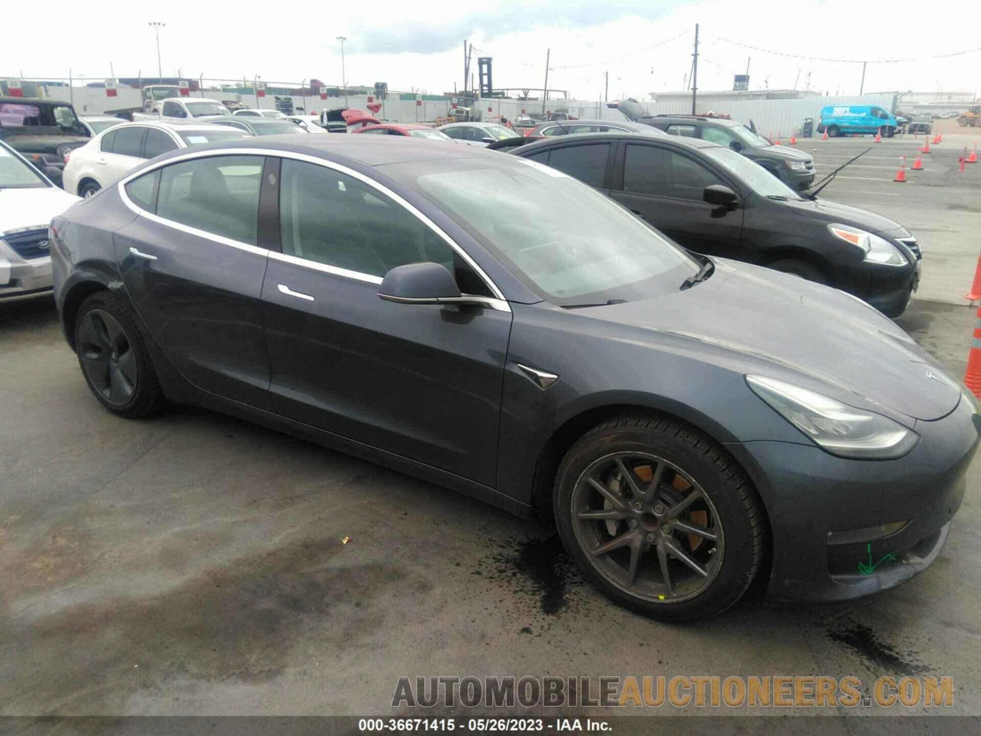 5YJ3E1EAXJF052227 TESLA MODEL 3 2018