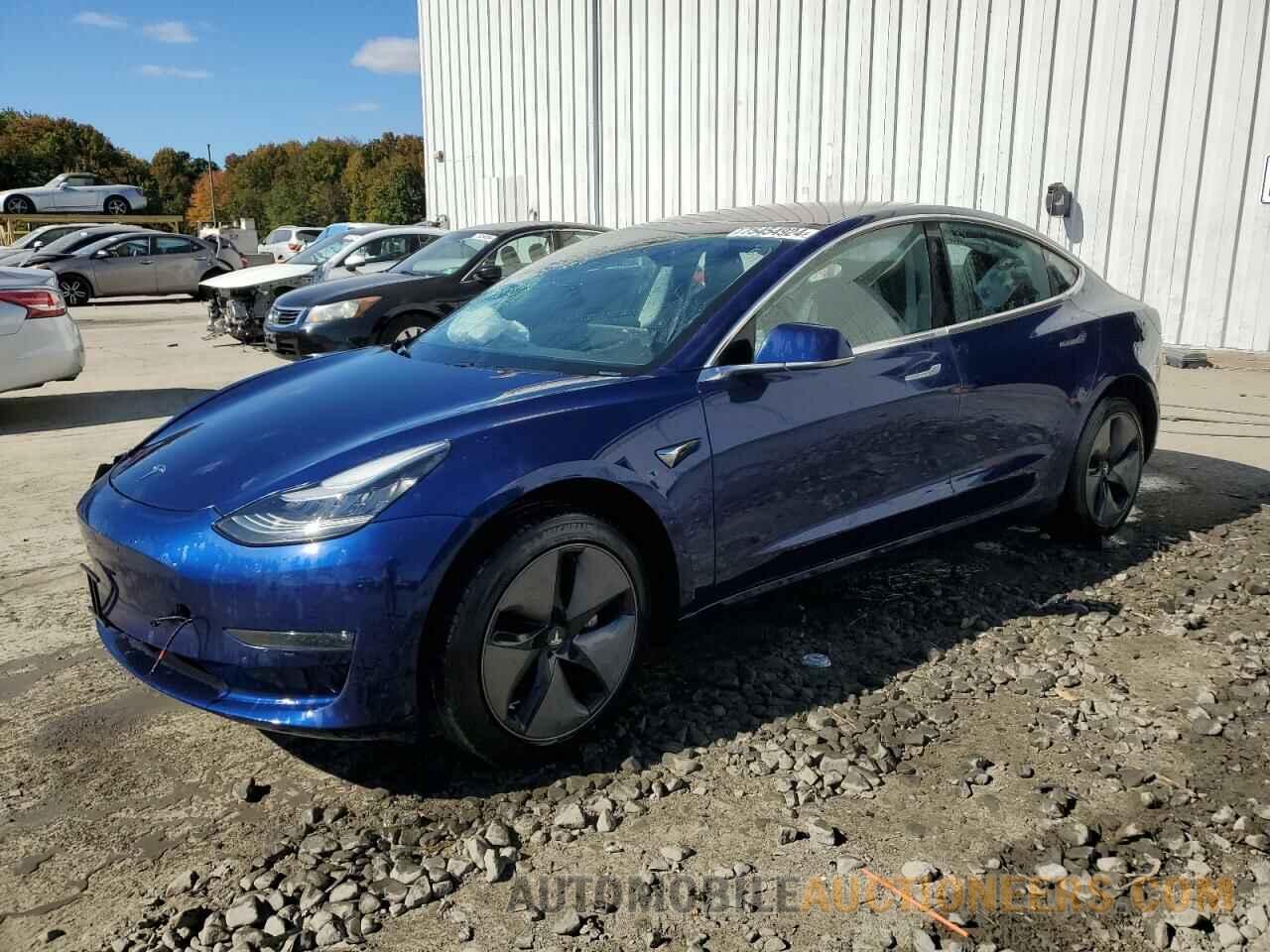 5YJ3E1EAXJF124821 TESLA MODEL 3 2018