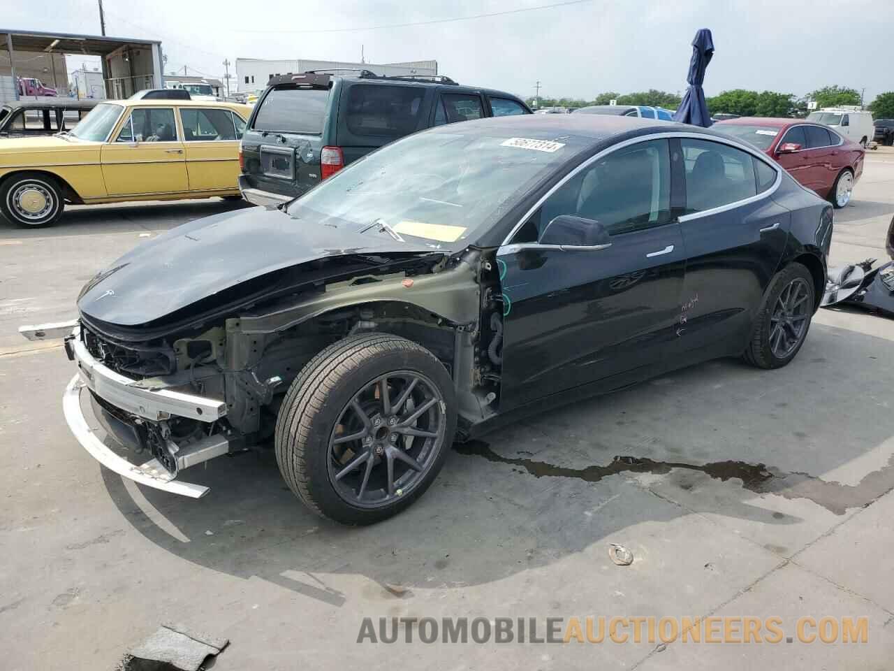 5YJ3E1EAXJF152067 TESLA MODEL 3 2018