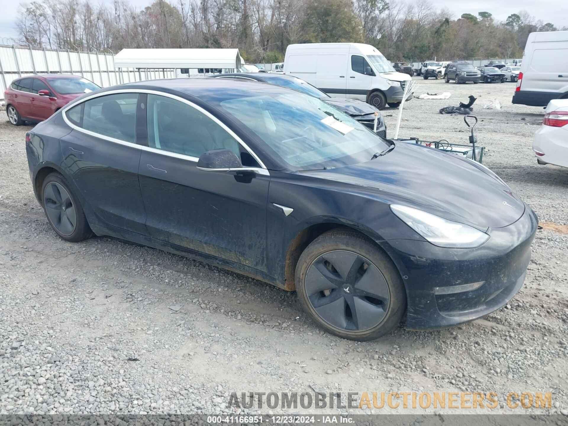 5YJ3E1EAXJF152795 TESLA MODEL 3 2018