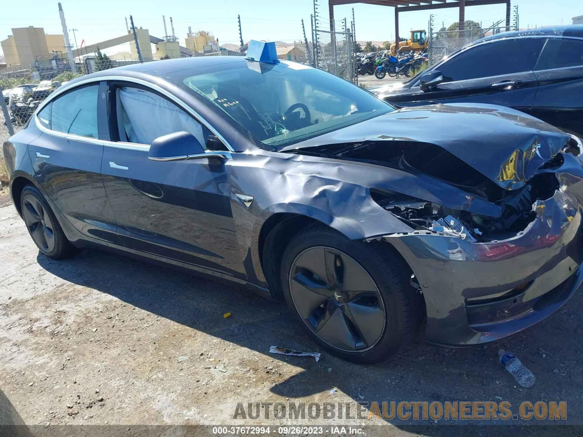 5YJ3E1EAXJF157589 TESLA MODEL 3 2018