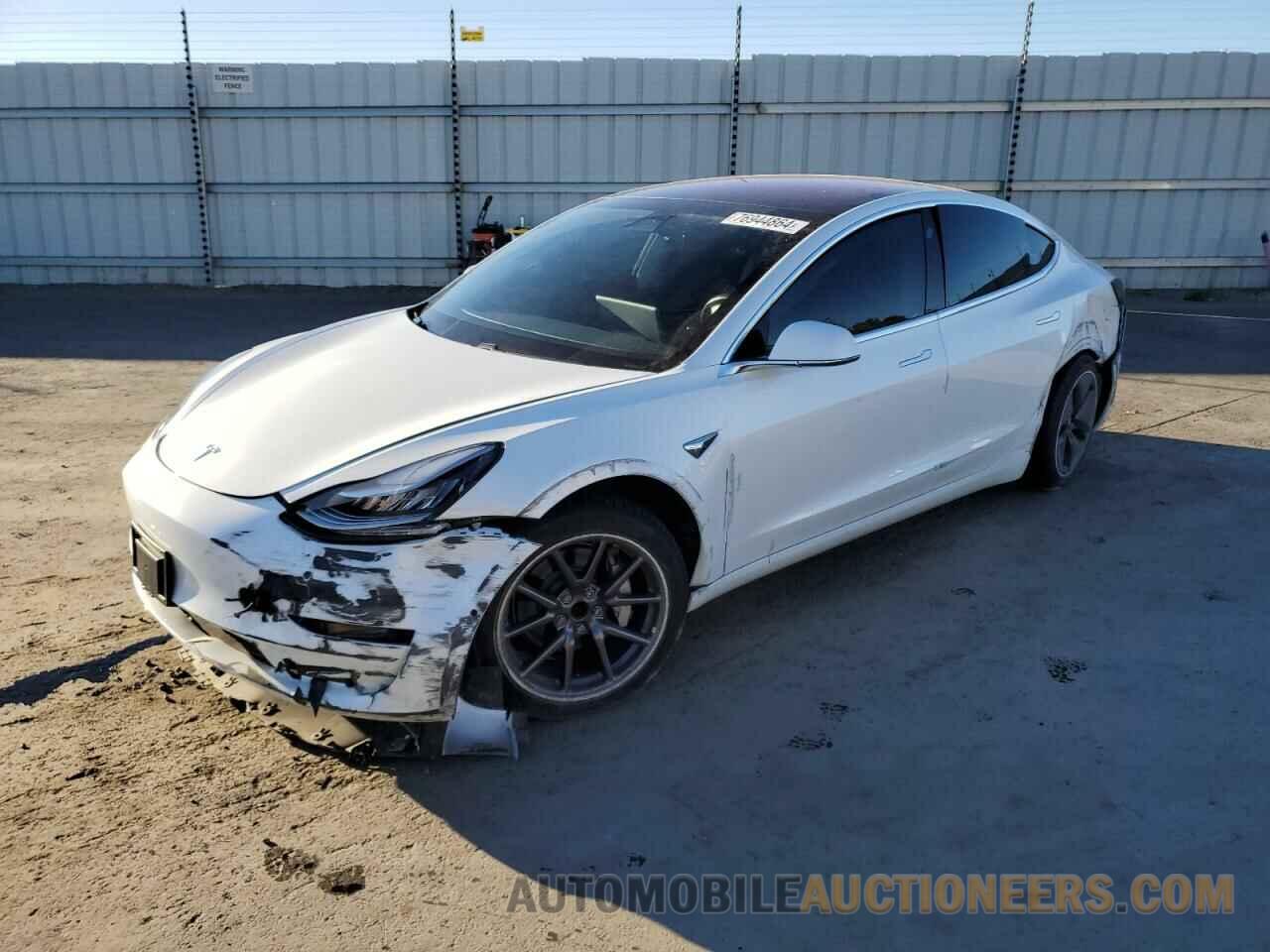 5YJ3E1EAXJF162372 TESLA MODEL 3 2018