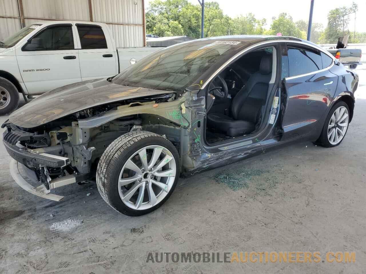 5YJ3E1EAXJF163005 TESLA MODEL 3 2018