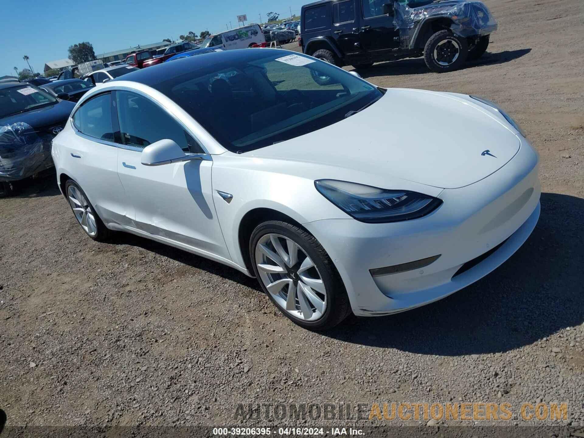 5YJ3E1EAXJF165045 TESLA MODEL 3 2018