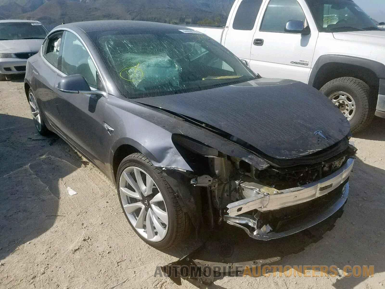 5YJ3E1EAXKF338256 TESLA MODEL 3 2019