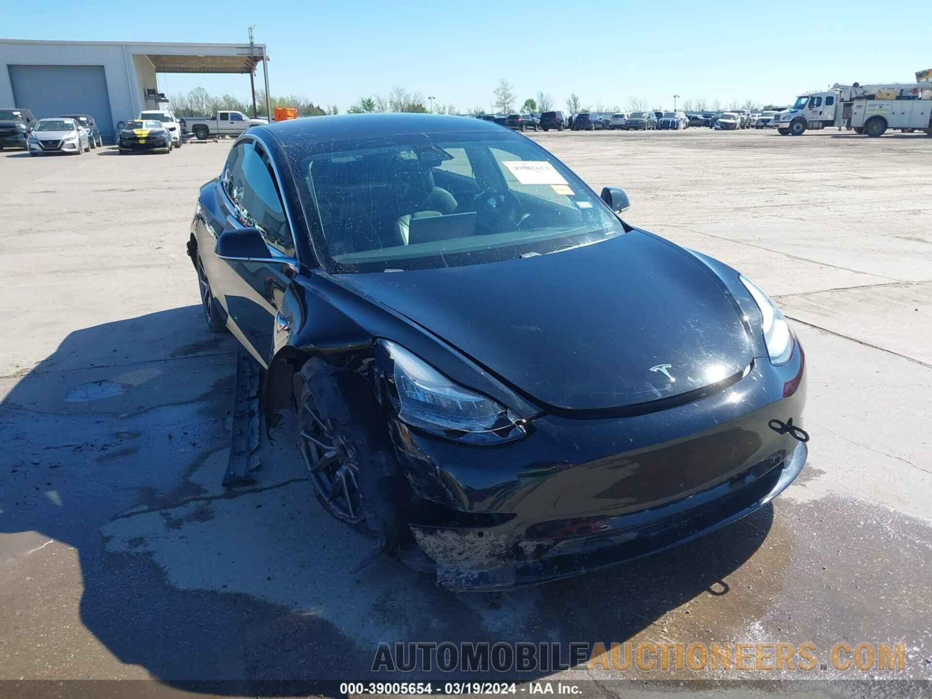 5YJ3E1EAXKF395458 TESLA MODEL 3 2019