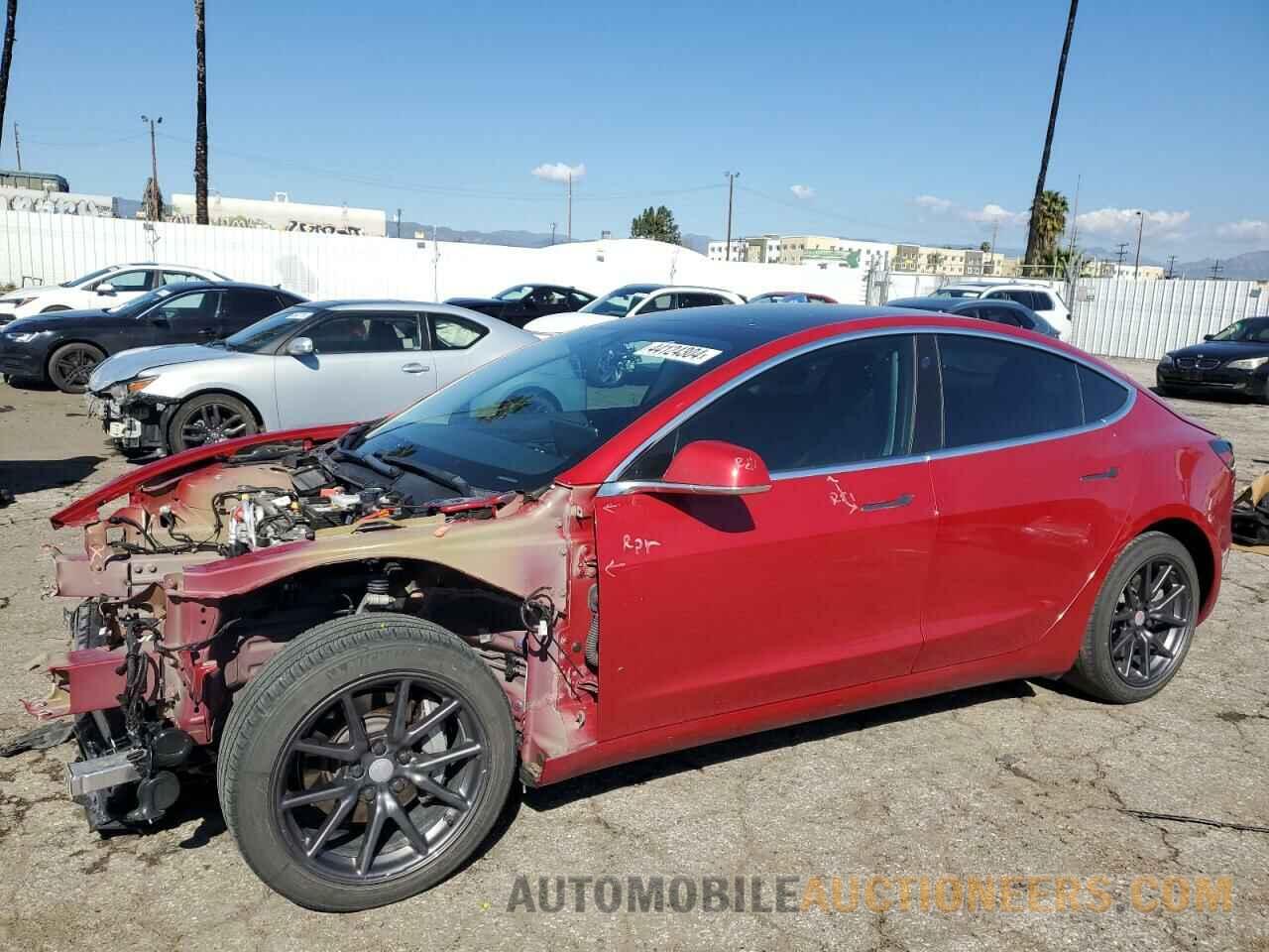 5YJ3E1EAXKF400562 TESLA MODEL 3 2019