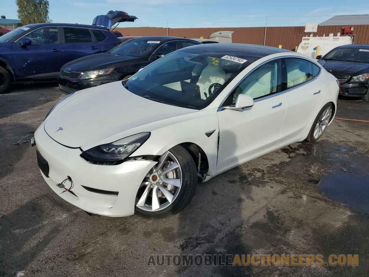 5YJ3E1EAXKF417930 TESLA MODEL 3 2019