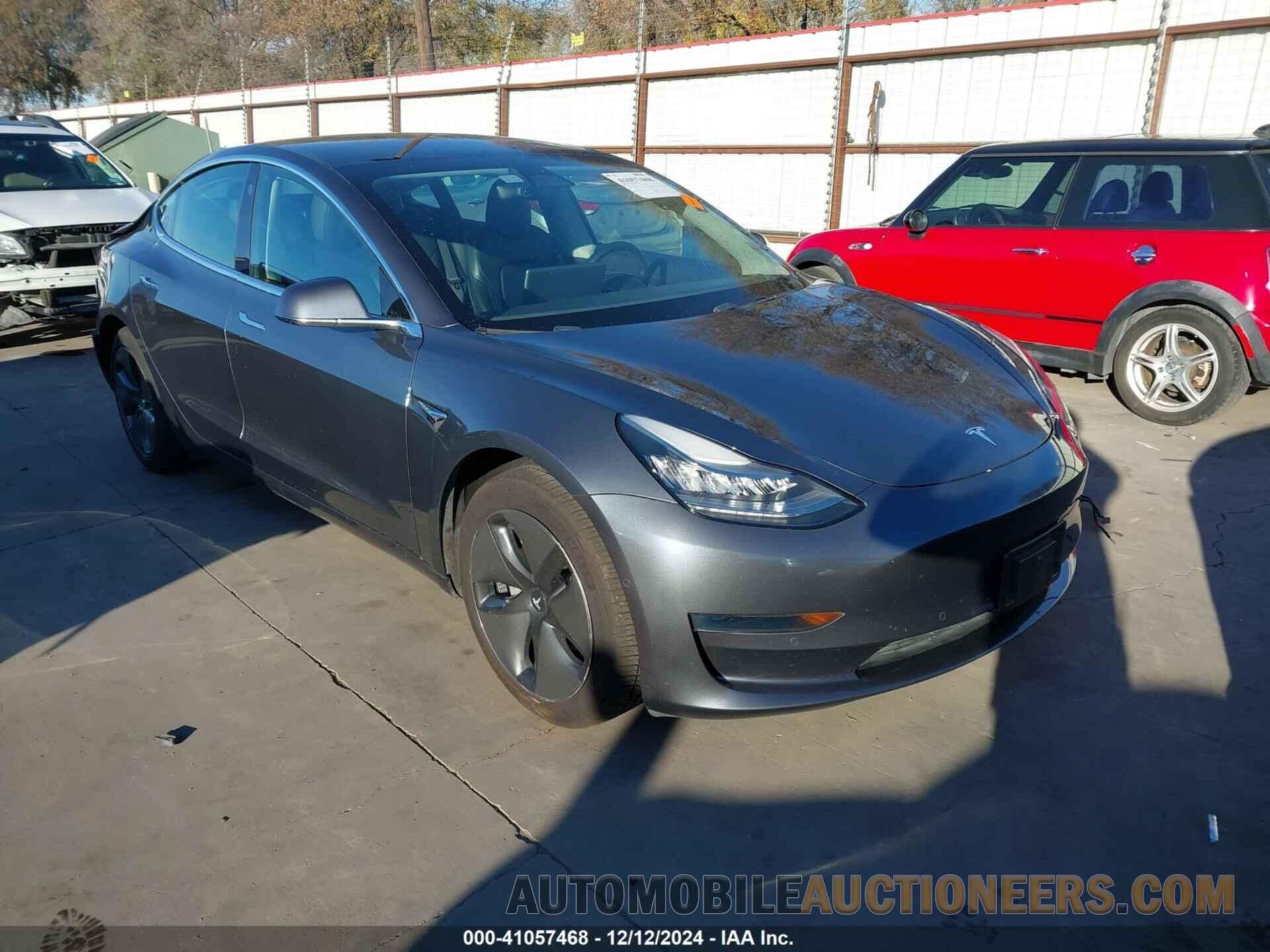 5YJ3E1EAXKF435697 TESLA MODEL 3 2019