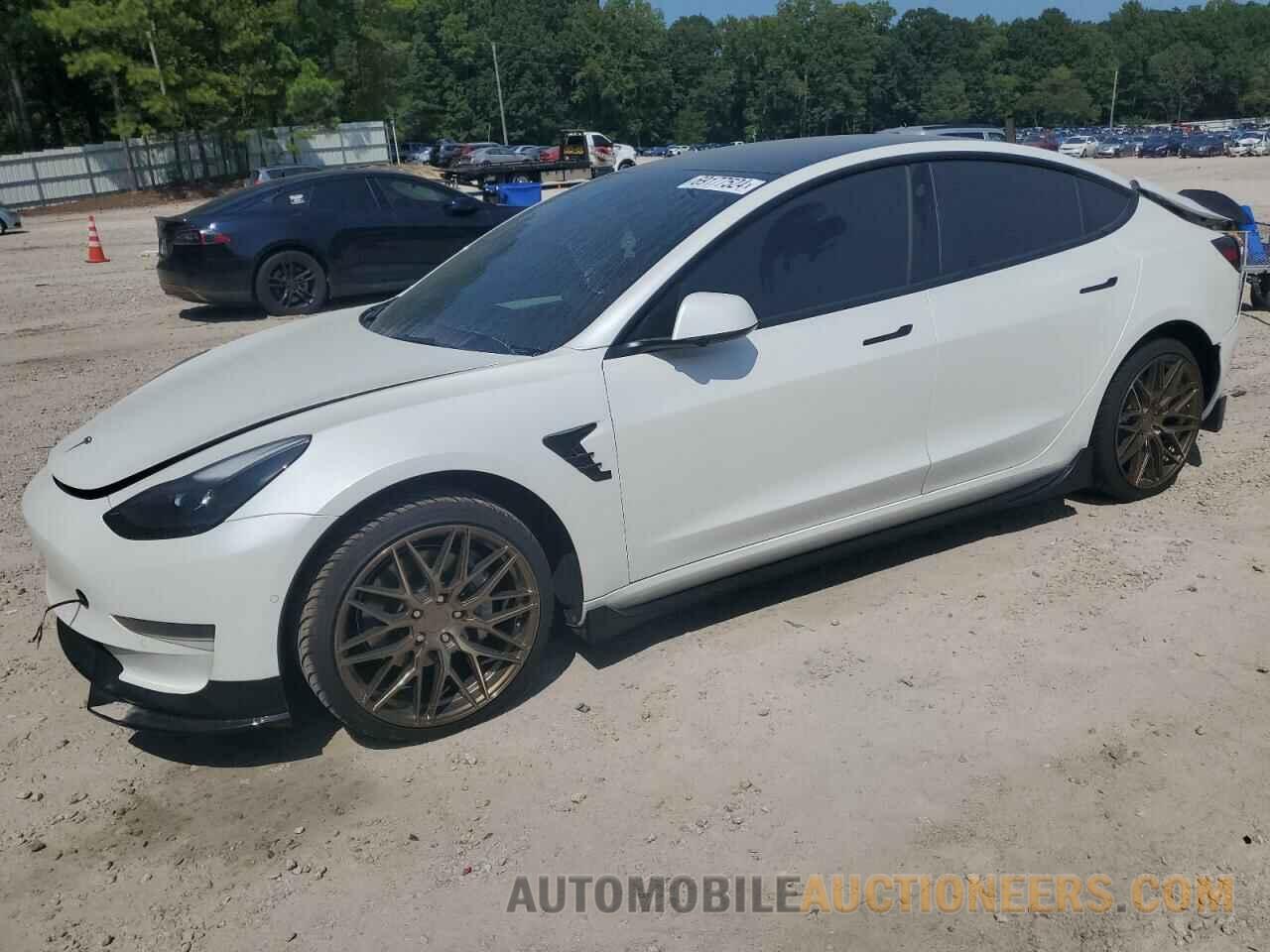 5YJ3E1EAXMF088228 TESLA MODEL 3 2021