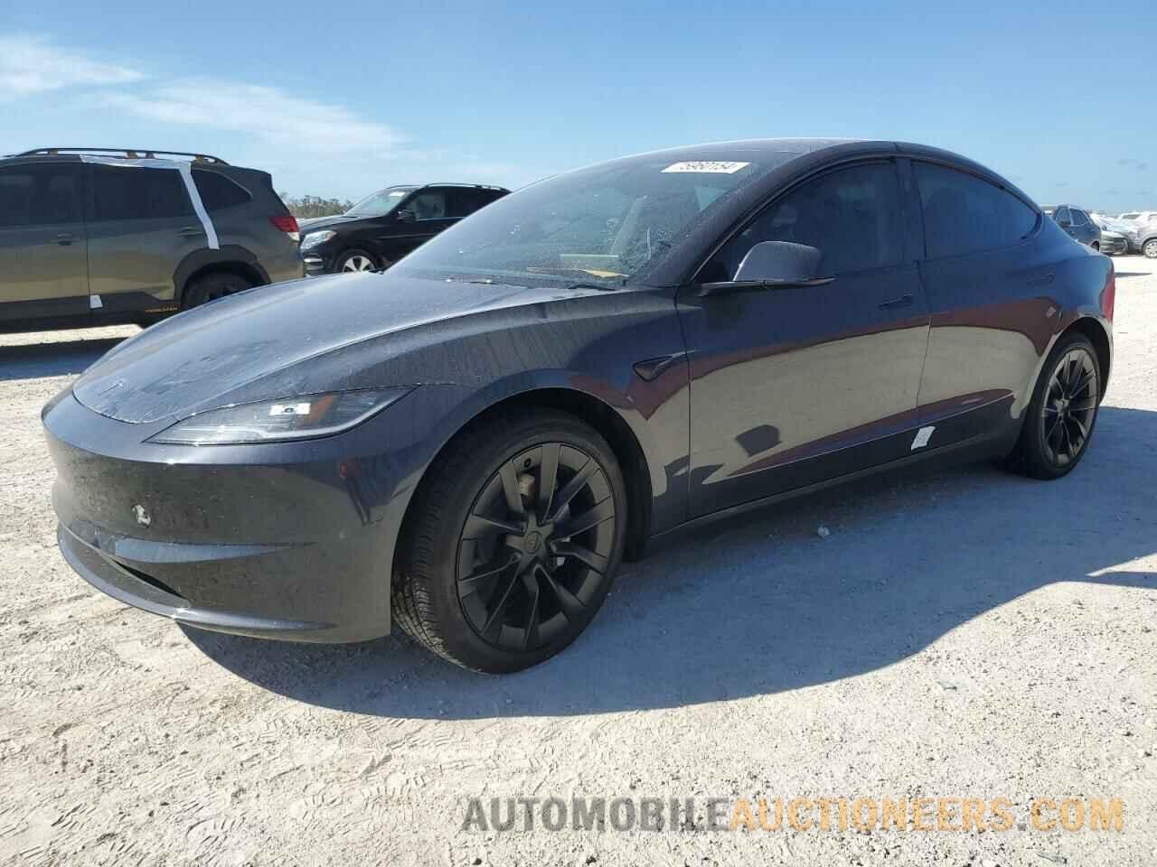 5YJ3E1EAXRF766077 TESLA MODEL 3 2024