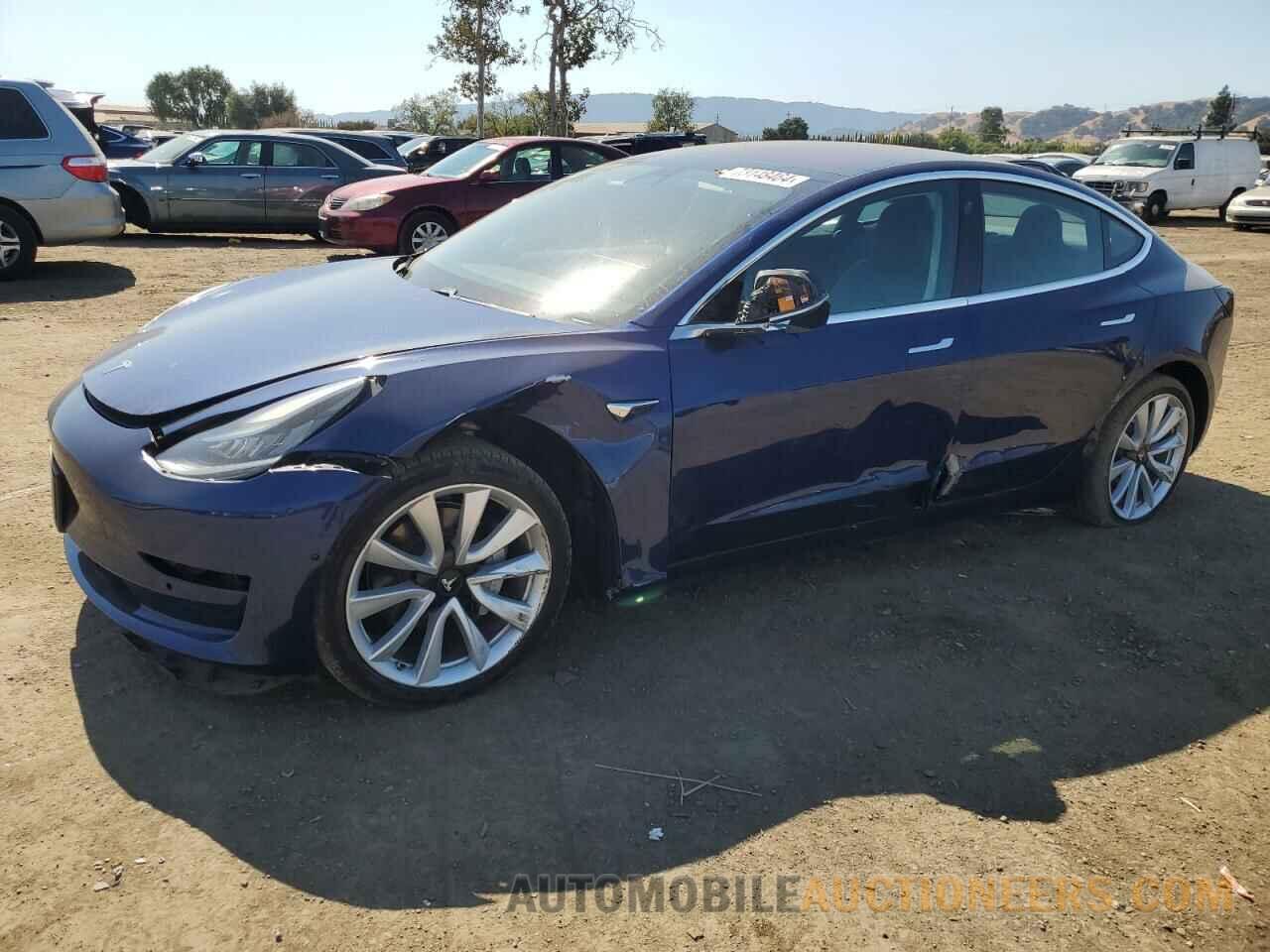 5YJ3E1EB0JF063858 TESLA MODEL 3 2018