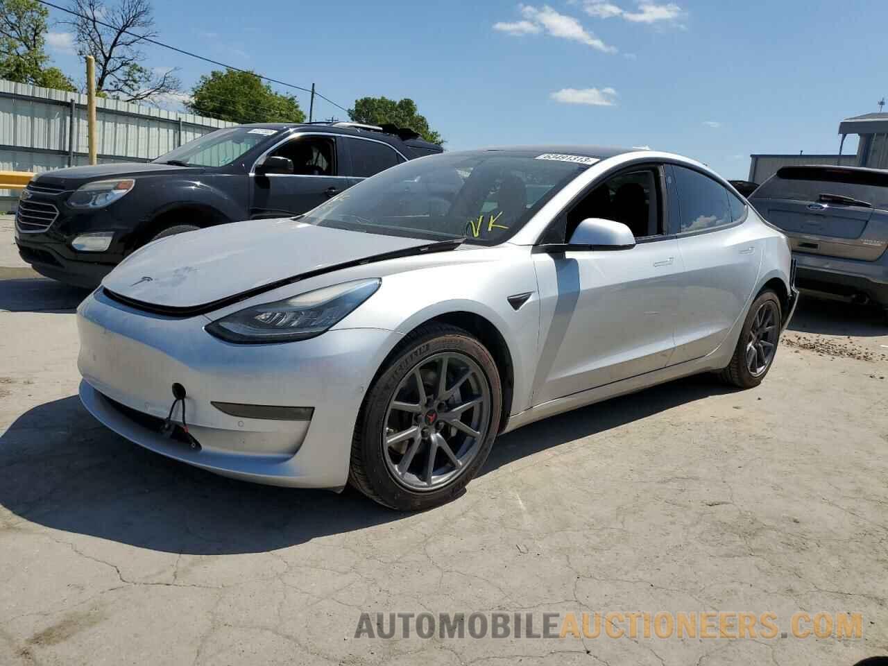 5YJ3E1EB0JF065058 TESLA MODEL 3 2018