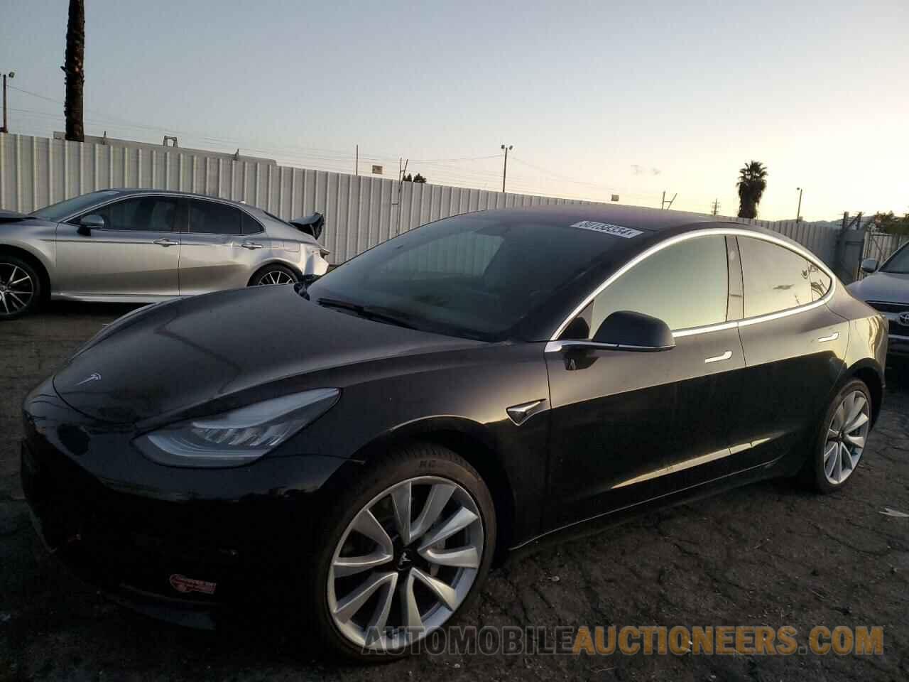 5YJ3E1EB0JF071670 TESLA MODEL 3 2018