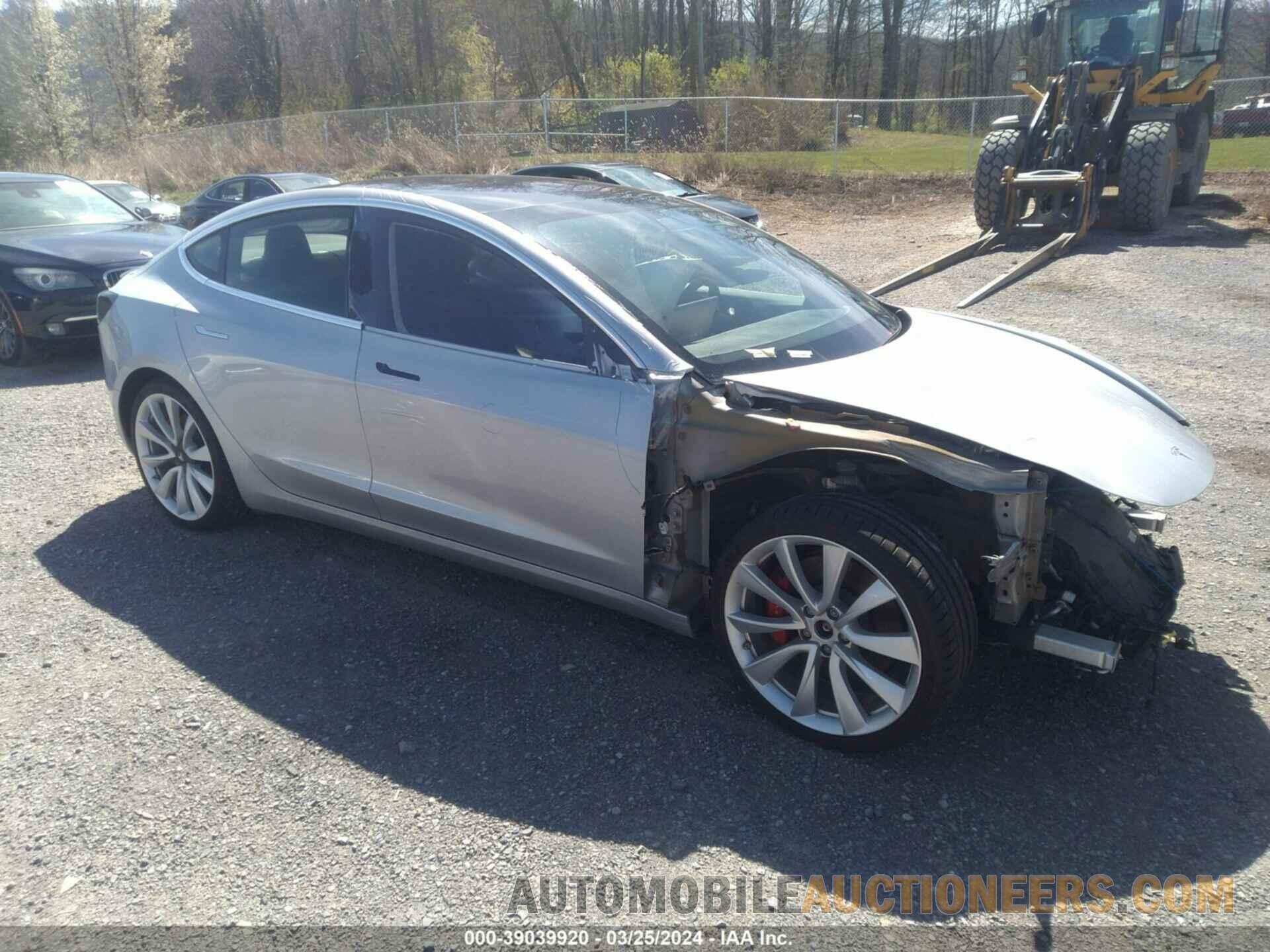 5YJ3E1EB0JF072074 TESLA MODEL 3 2018