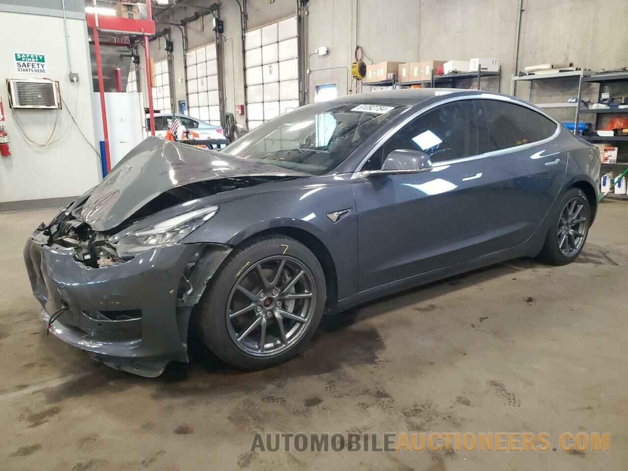 5YJ3E1EB0JF077193 TESLA MODEL 3 2018