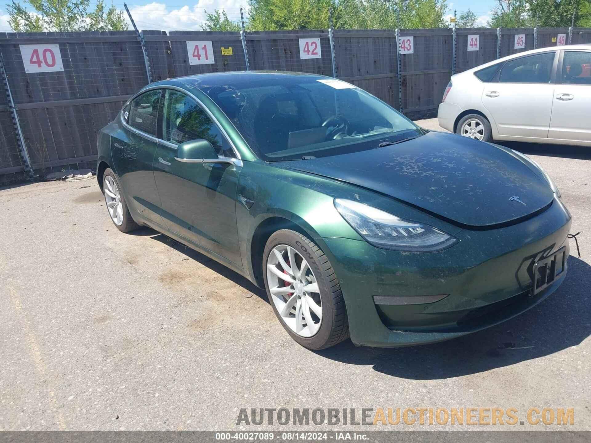 5YJ3E1EB0JF084063 TESLA MODEL 3 2018