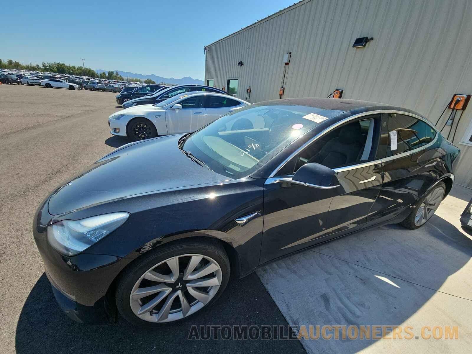 5YJ3E1EB0JF090526 Tesla Model 3 2018