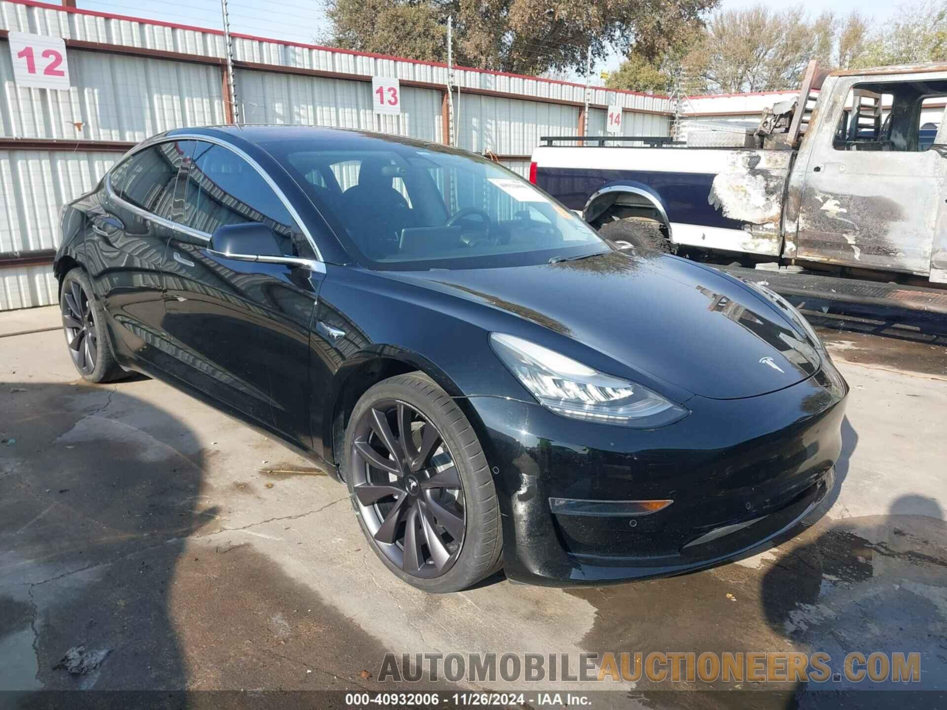 5YJ3E1EB0JF130796 TESLA MODEL 3 2018