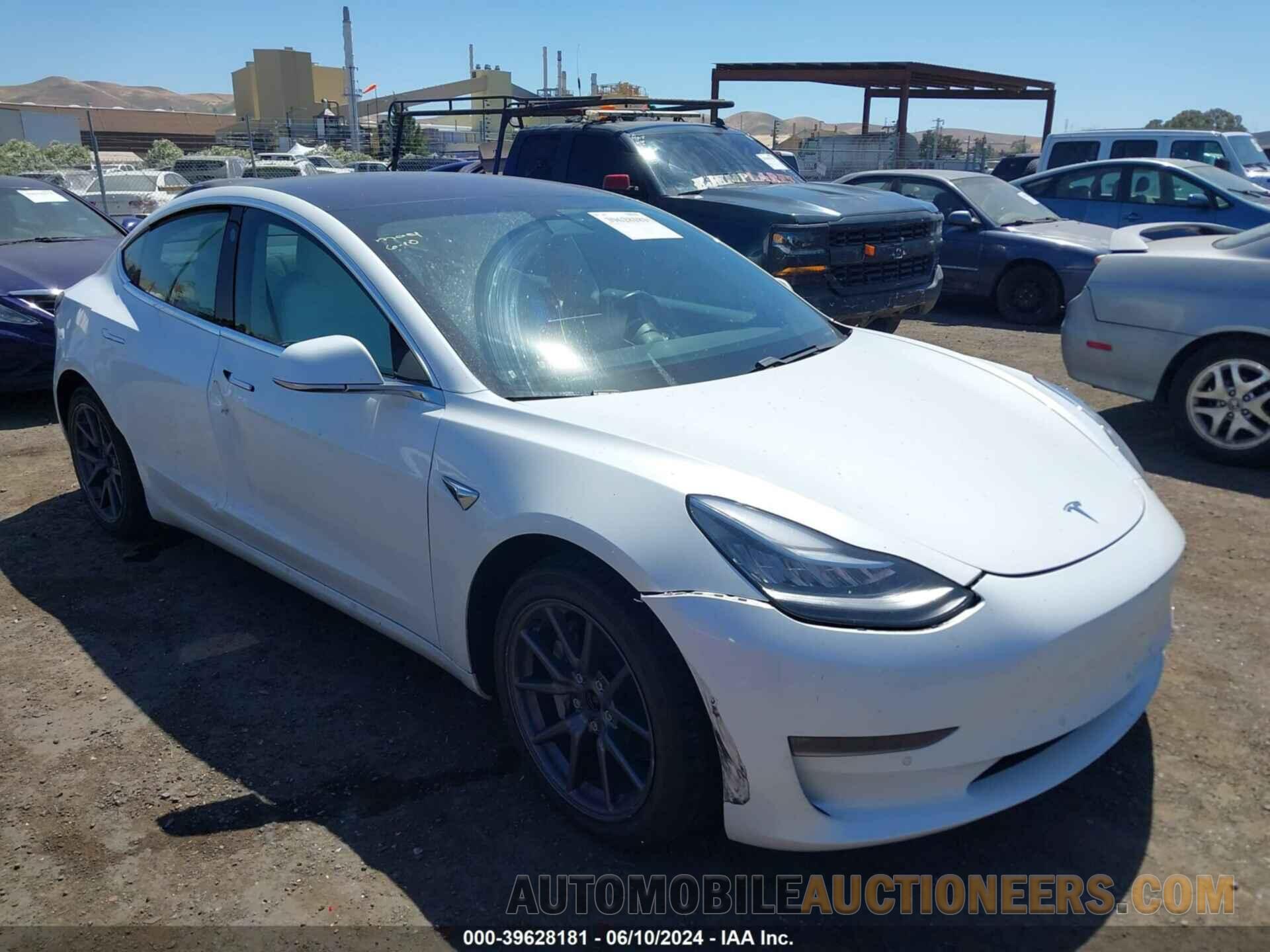 5YJ3E1EB0JF135660 TESLA MODEL 3 2018