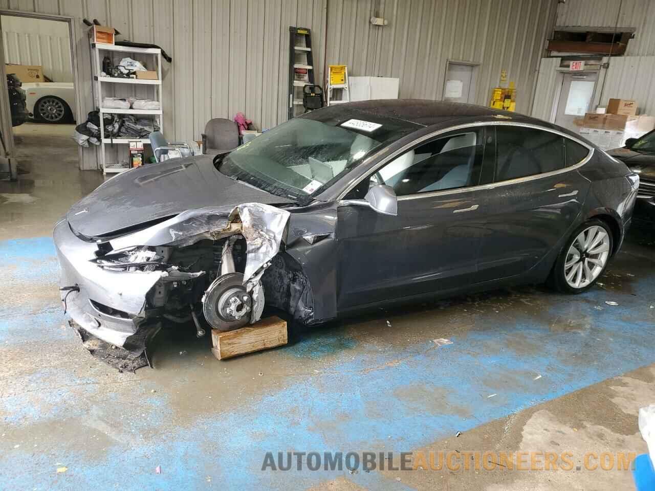 5YJ3E1EB0JF182817 TESLA MODEL 3 2018