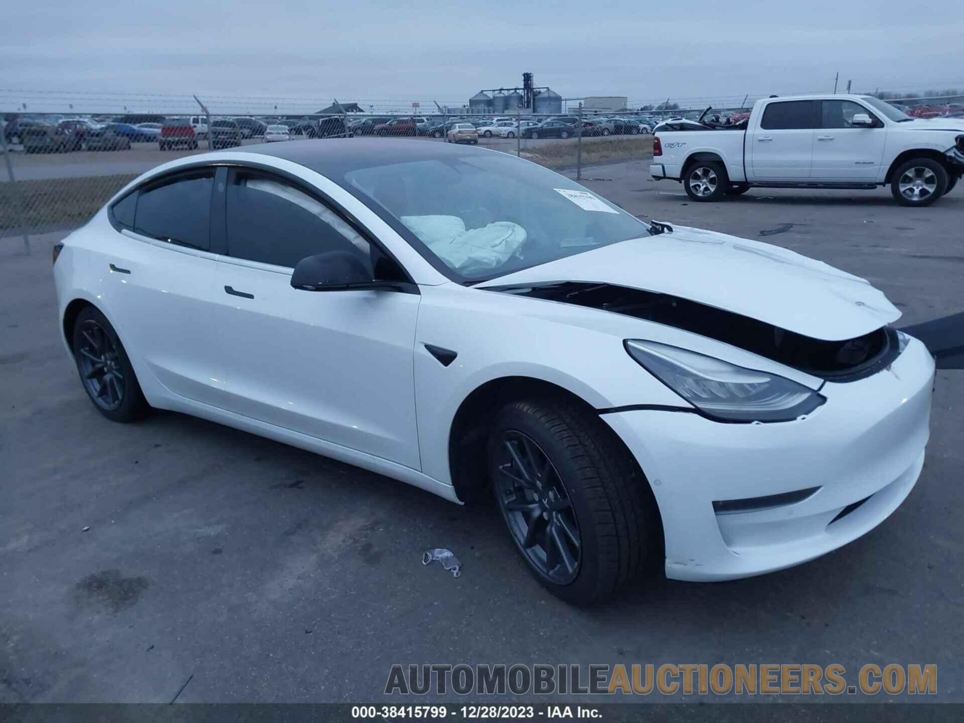 5YJ3E1EB0KF199621 TESLA MODEL 3 2019